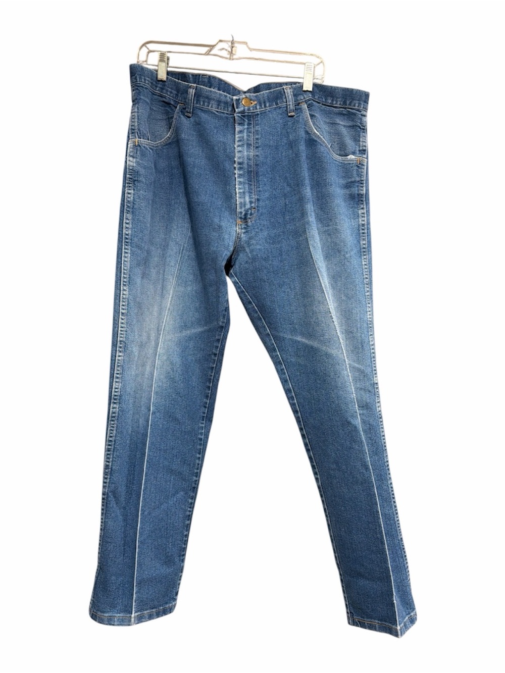 Wrangler Authentics Men’s Jeans Size 40x29 Medium Wash Straight Leg Style 85900D